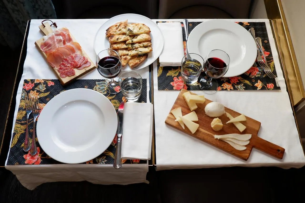 ***  Giuturna Boutique Hotel Рим Италия