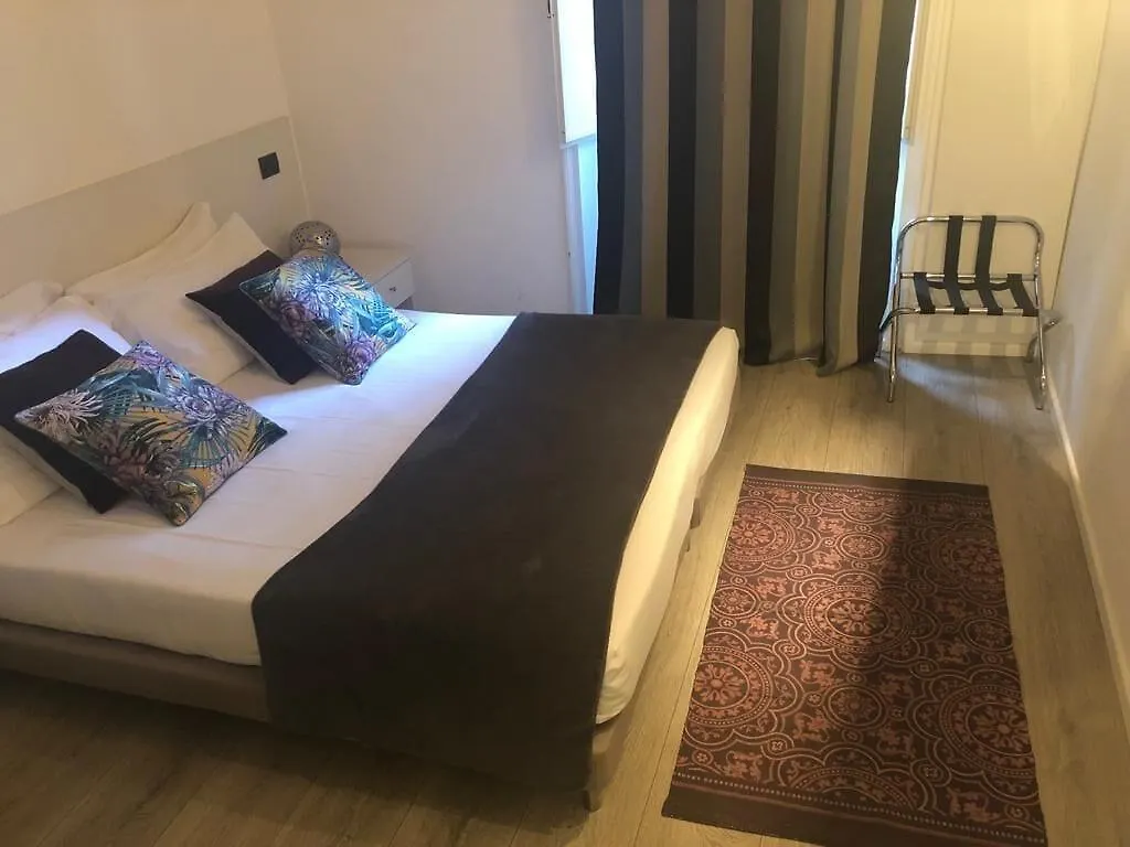 Giuturna Boutique Hotel Рим 3*,